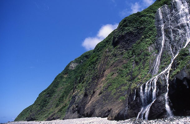 御蔵島の白滝